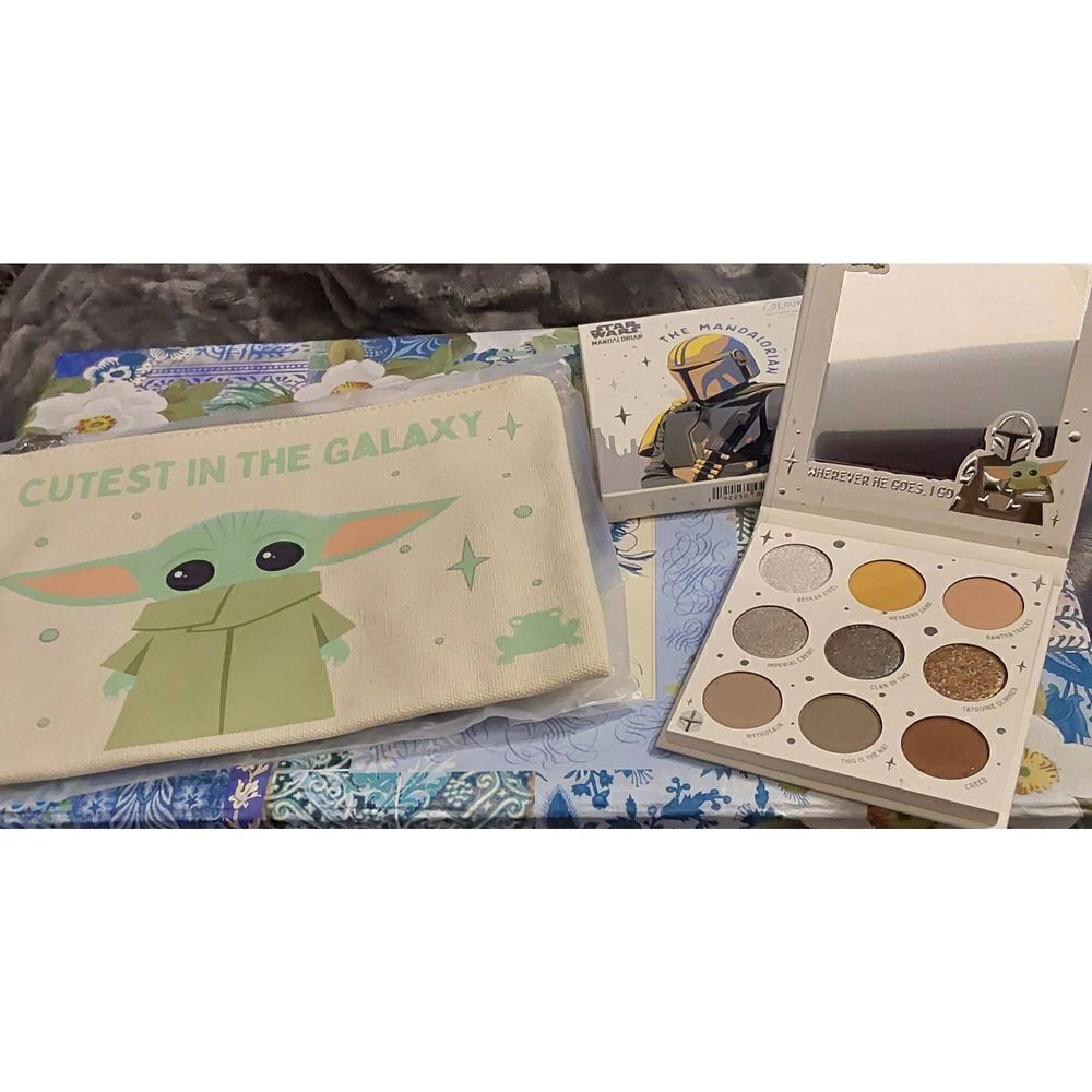NEW~Colourpop Star Warz The Mandalorian Palette & Cutest in the Galaxy Pouch